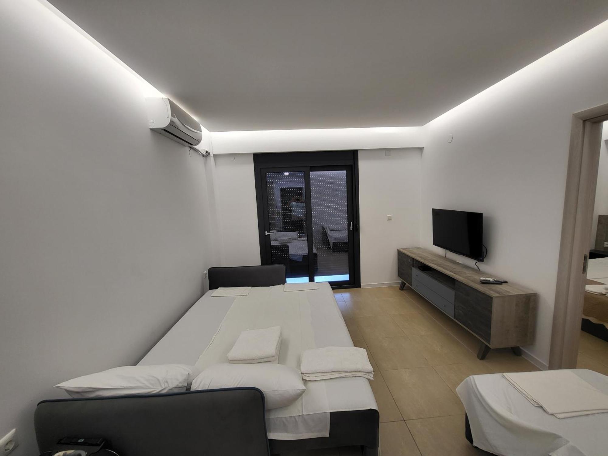 Radina Family Aparthotel Kallithea  Exterior photo